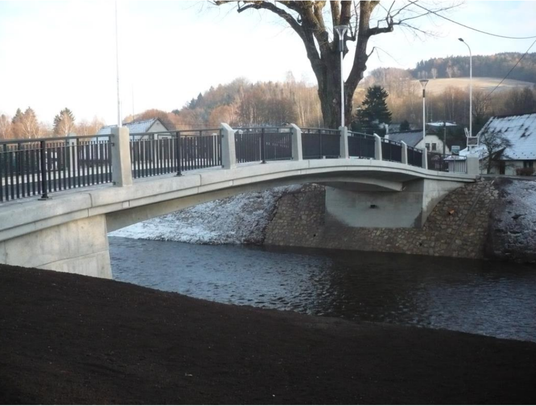 Most p�es Metuji, N�chod - B�loves